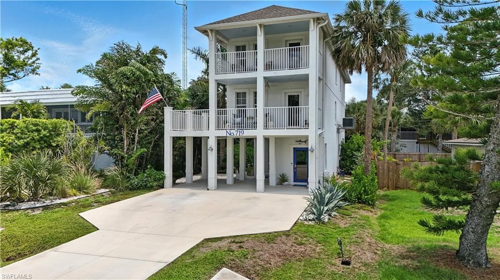 719 Park AVE NAPLES, FL 34110