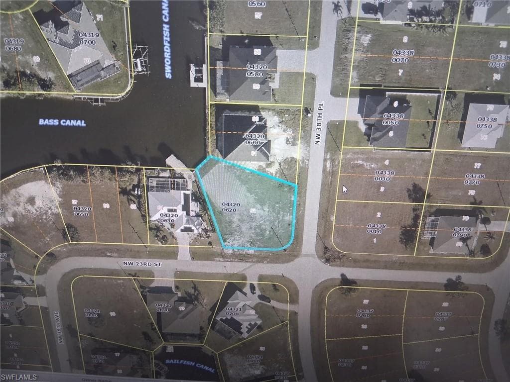 2300 NW 38th PL CAPE CORAL, FL 33993