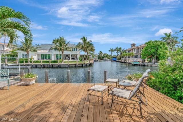 1407 Marlin DR NAPLES, FL 34102