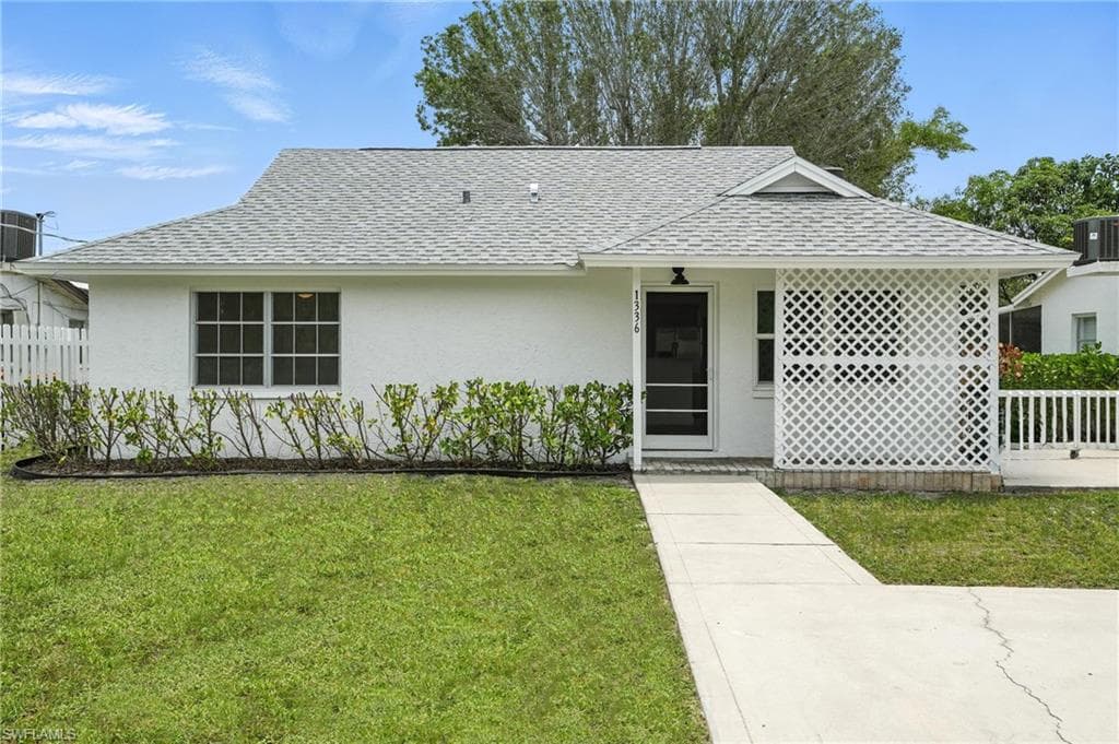 1336 Highlands DR NAPLES, FL 34103