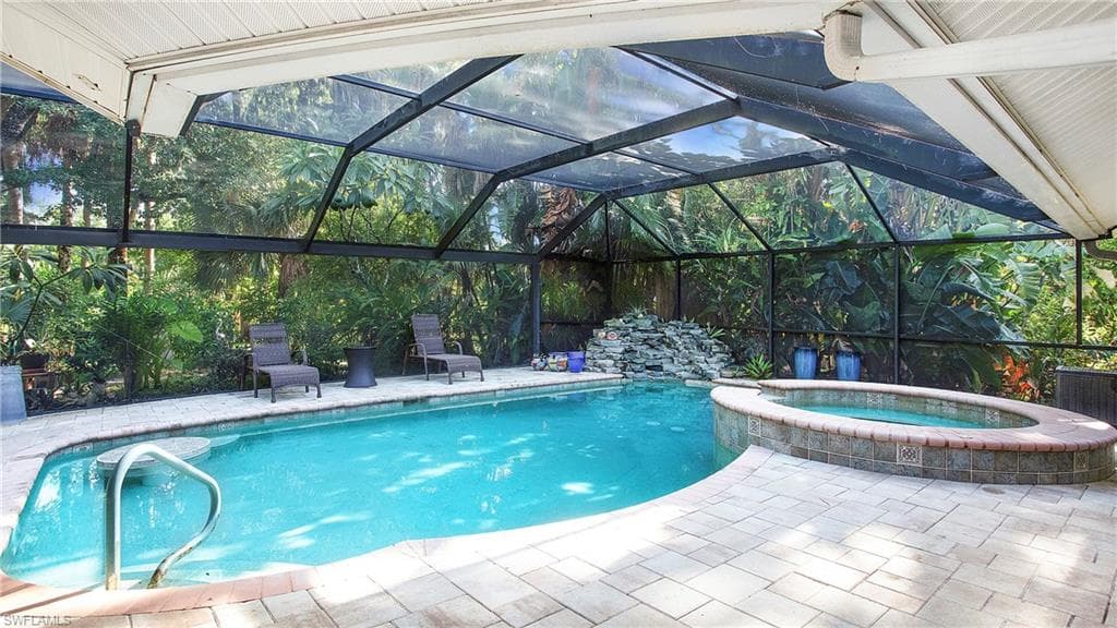 5961 Sea Grass LN NAPLES, FL 34116