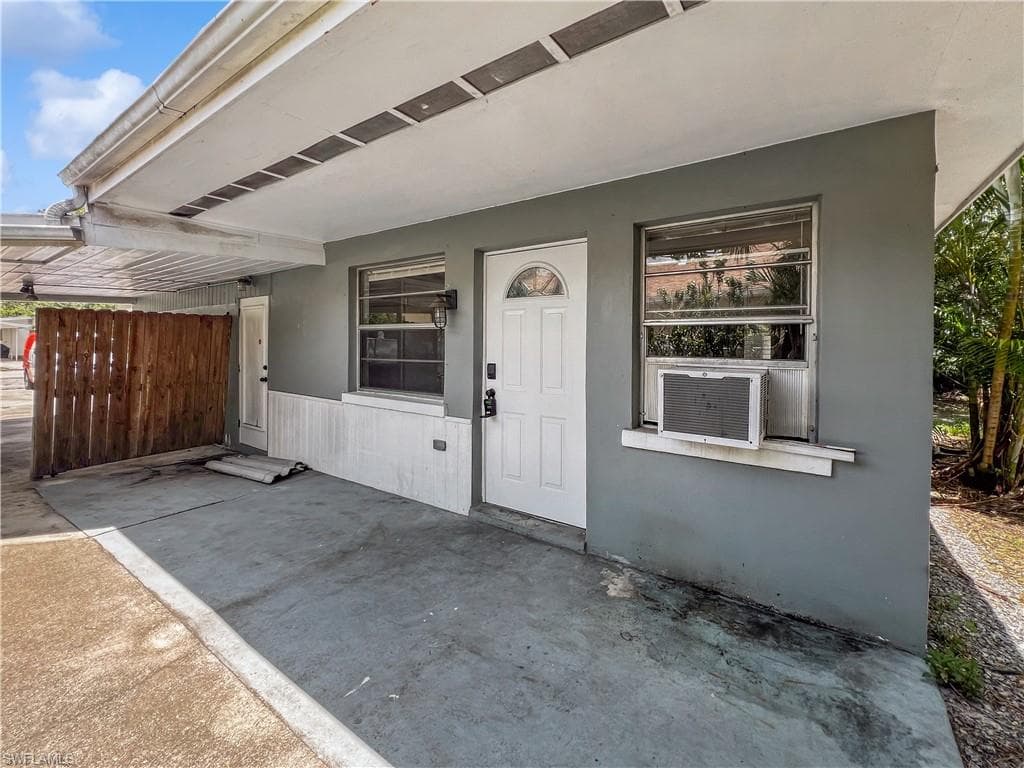 1918 Grace AVE B FORT MYERS, FL 33901