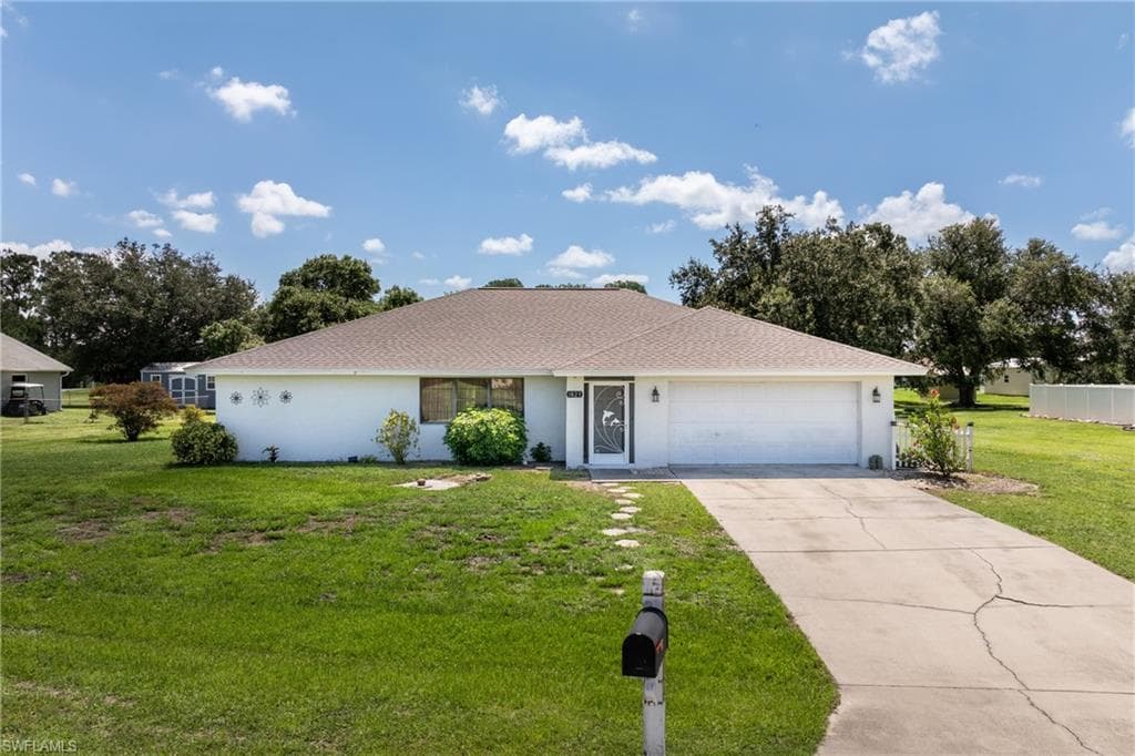 1821 Pine Wood CT FORT MYERS, FL 33905