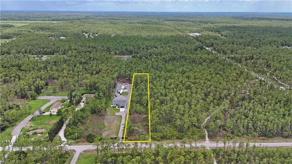4th AVE NE NAPLES, FL 34120