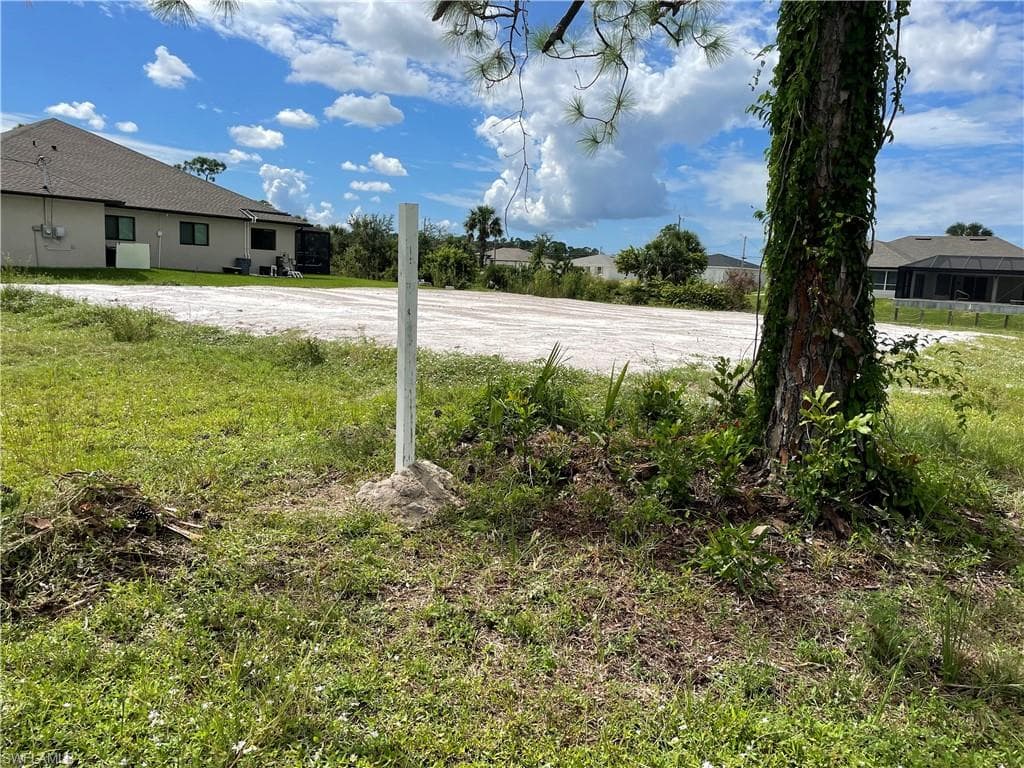 3216 15th PL CAPE CORAL, FL 33909