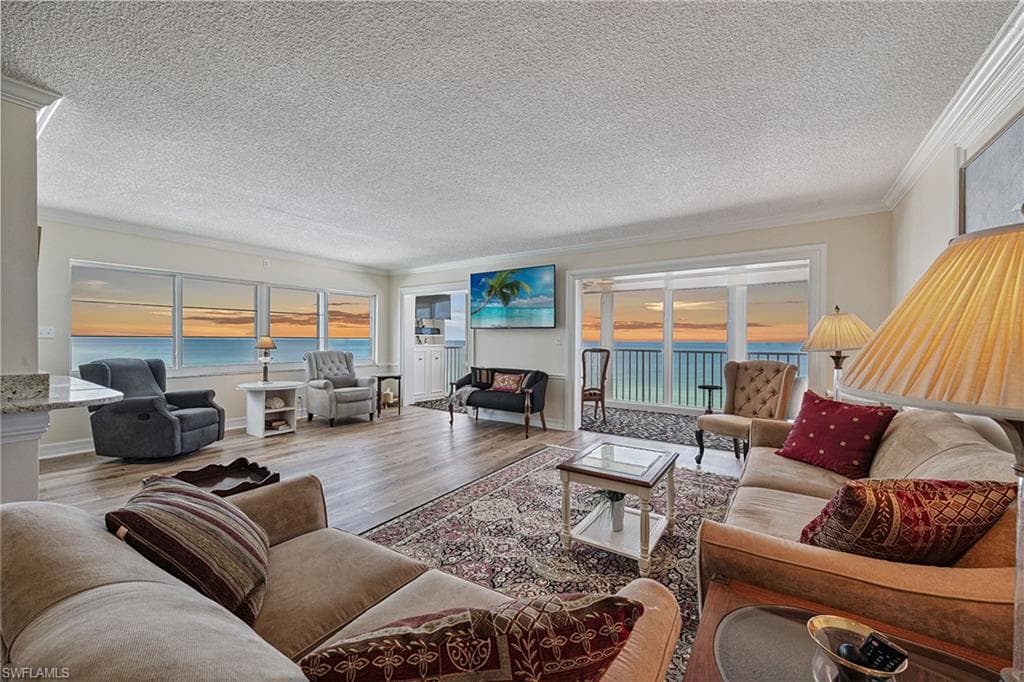 3443 Gulf Shore BLVD N 501 NAPLES, FL 34103