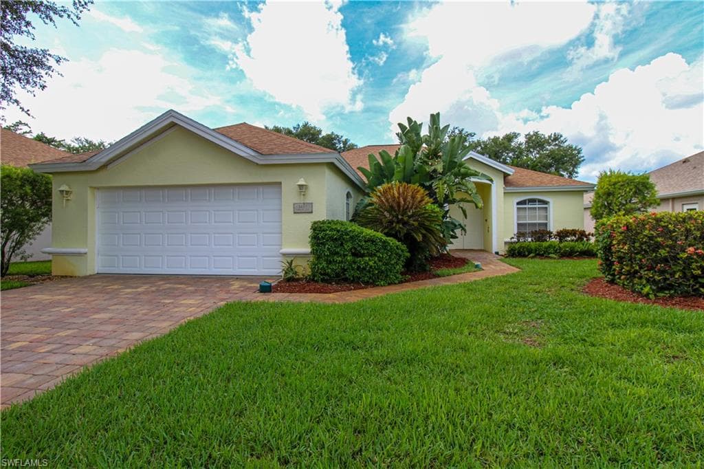 1487 Vintage LN NAPLES, FL 34104
