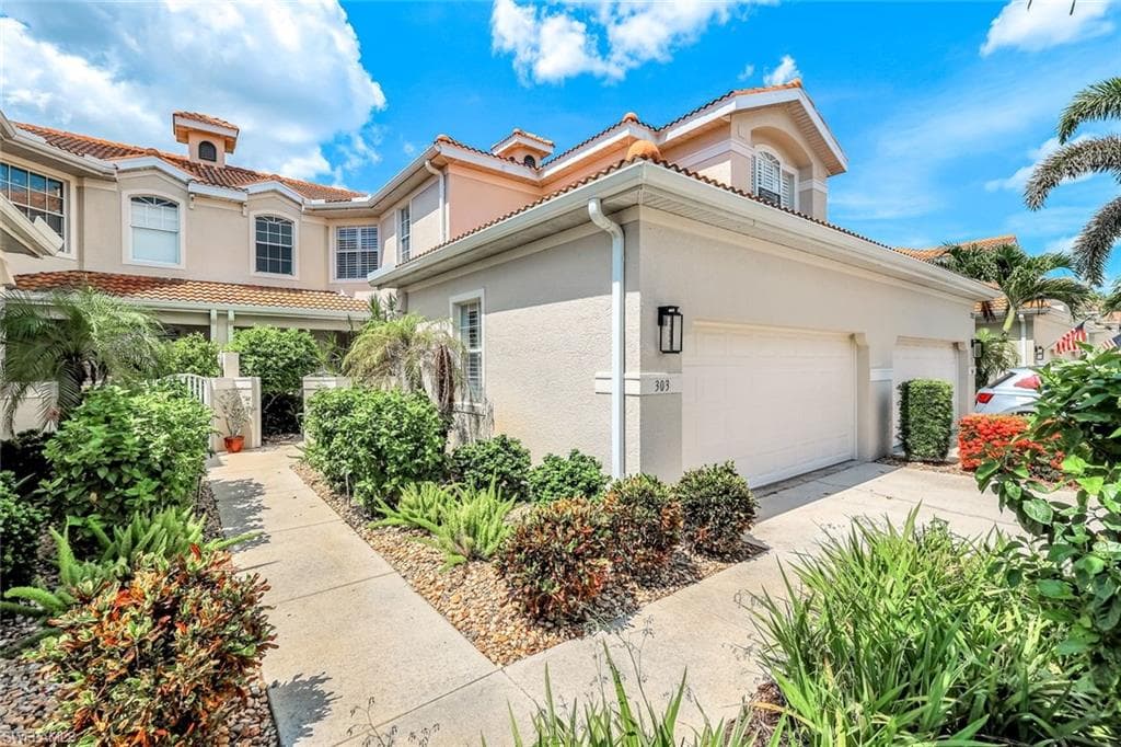 3082 Windsong CT 303 NAPLES, FL 34109