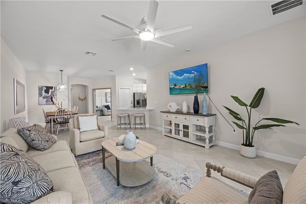 9051 Leatherwood Loop LEHIGH ACRES, FL 33936