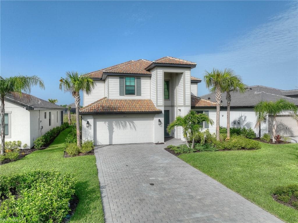 18579 Ives DR ESTERO, FL 33928