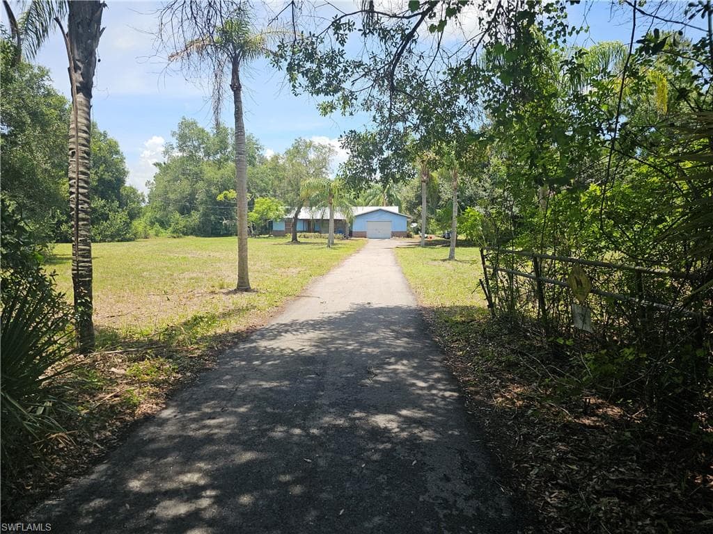 2050 Evans RD LABELLE, FL 33935