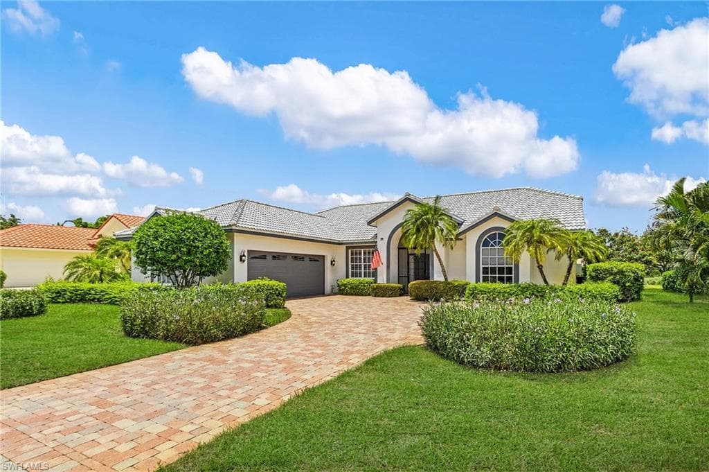 28480 Rochester CT BONITA SPRINGS, FL 34135