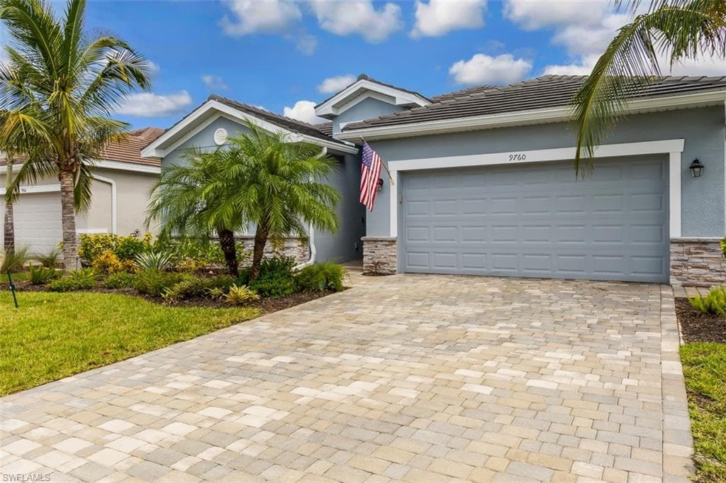 9760 Mirada BLVD FORT MYERS, FL 33908