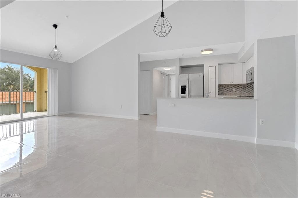 1210 Wildwood Lakes BLVD 207 NAPLES, FL 34104