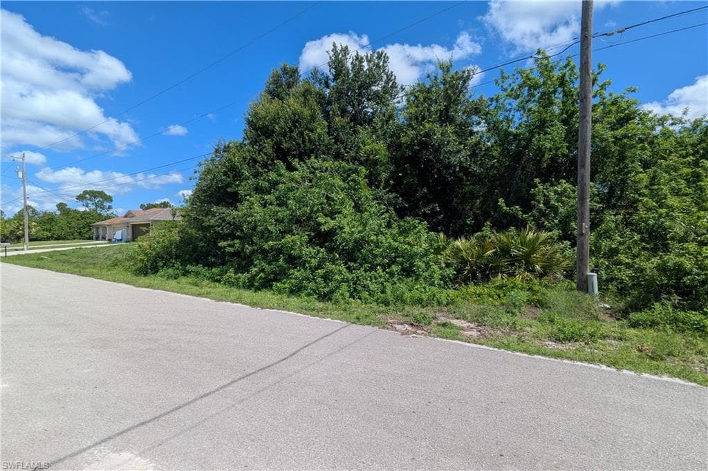 2902 4th ST SW LEHIGH ACRES, FL 33976