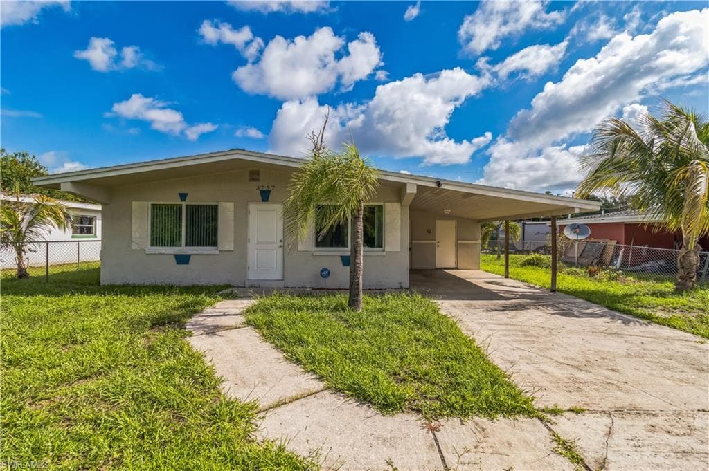 3757 Bell ST FORT MYERS, FL 33916