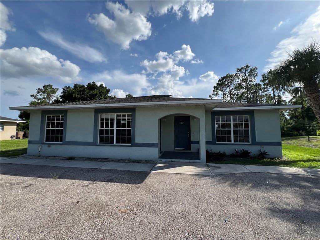 4869/4871 Leonard BLVD S LEHIGH ACRES, FL 33973