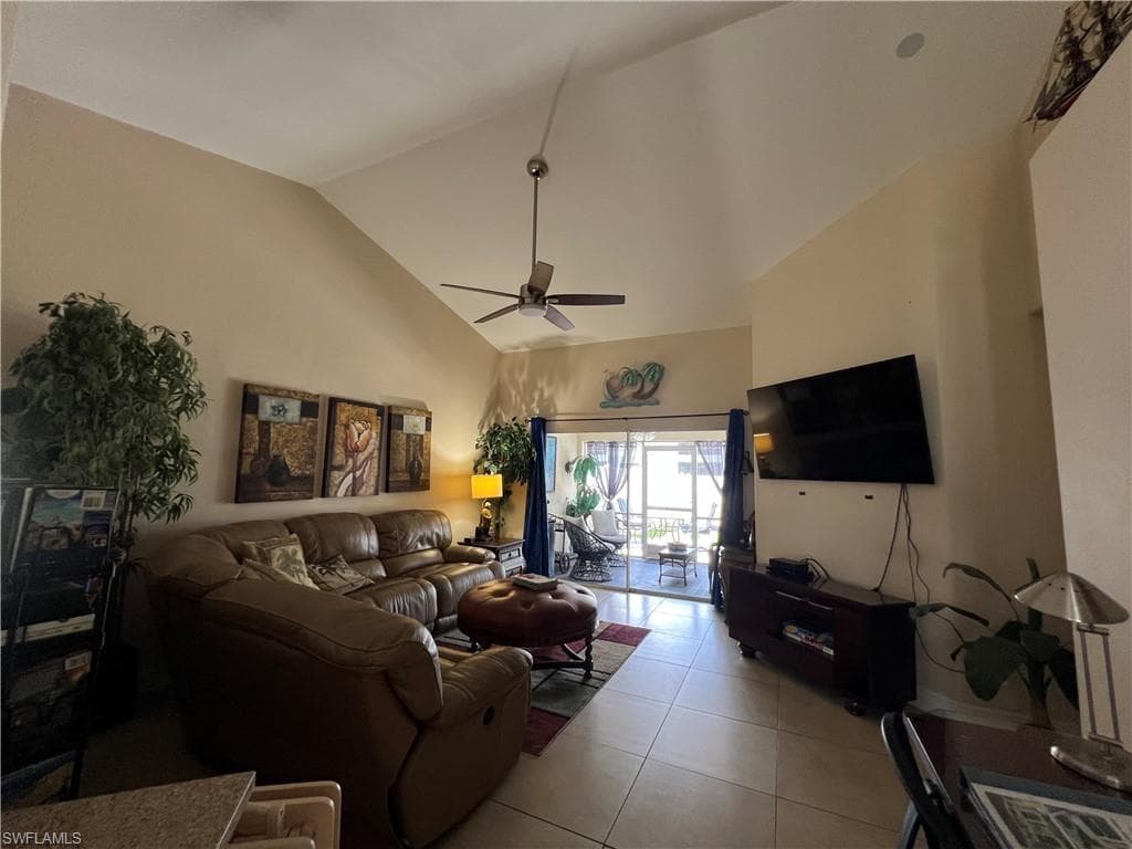 1420 Cape Coral PKWY W CAPE CORAL, FL 33914