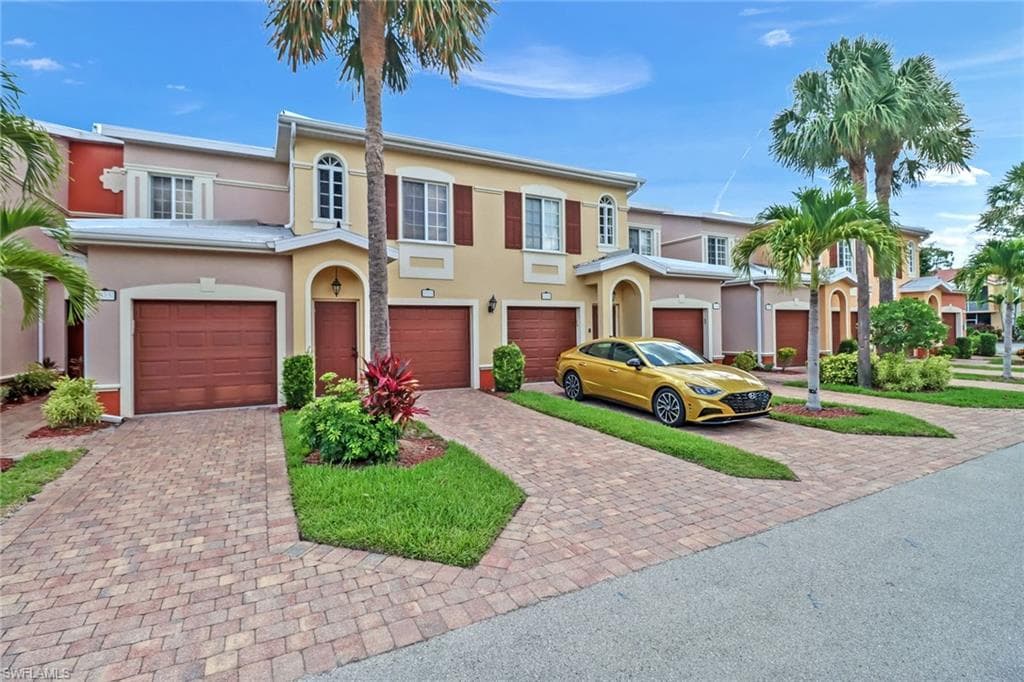 20261 Estero Gardens CIR 205 ESTERO, FL 33928