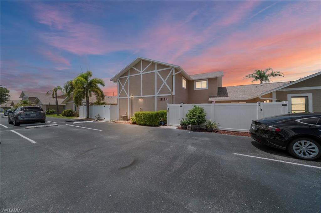 1111 SE 8th TER 3B CAPE CORAL, FL 33990
