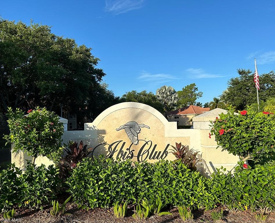 8225 Ibis Club Drive DR 213 NAPLES, FL 34104