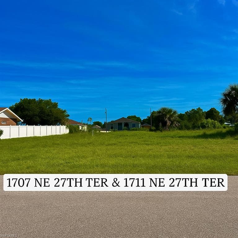 1711 27th TER CAPE CORAL, FL 33909