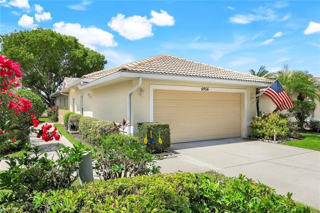 6956 Lone Oak BLVD NAPLES, FL 34109