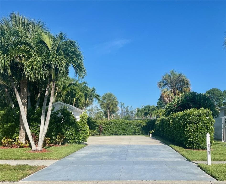 1021 Silver Lakes BLVD NAPLES, FL 34114