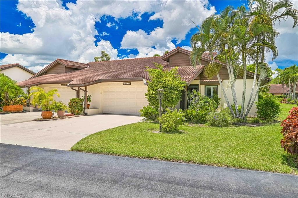 13133 Tall Pine CIR FORT MYERS, FL 33907
