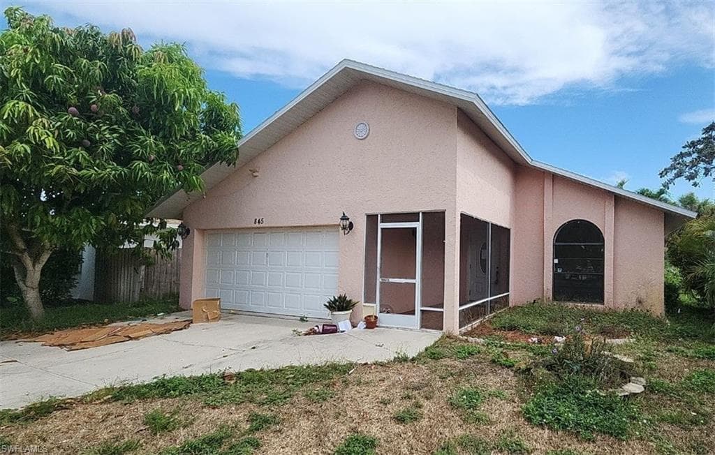 845 107th AVE N NAPLES, FL 34108