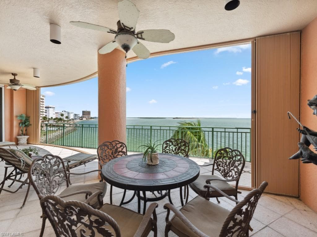 970 Cape Marco DR 402 MARCO ISLAND, FL 34145