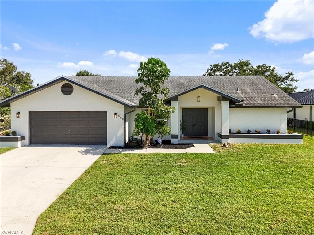 668 Astarias CIR FORT MYERS, FL 33919