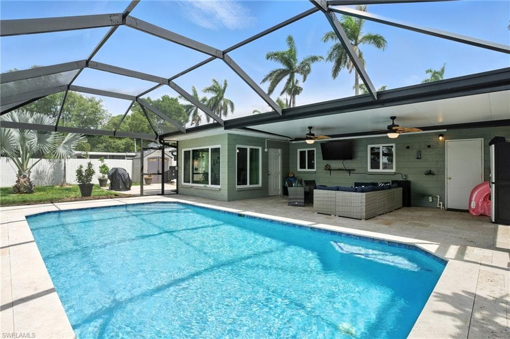 1423 Charles RD FORT MYERS, FL 33919