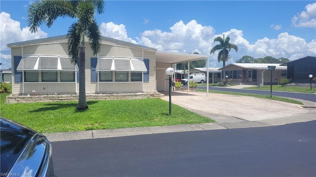 624 Sunset LN NORTH FORT MYERS, FL 33903