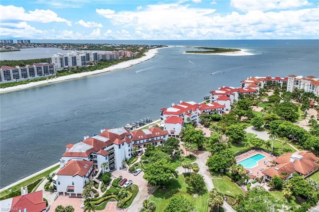 210 La Peninsula BLVD 210 NAPLES, FL 34113