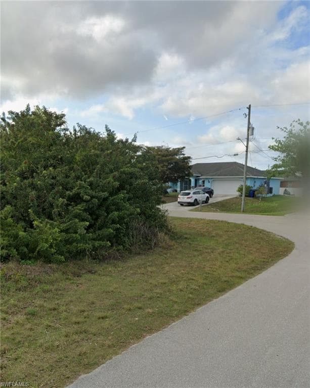 823 Chapel AVE LEHIGH ACRES, FL 33971