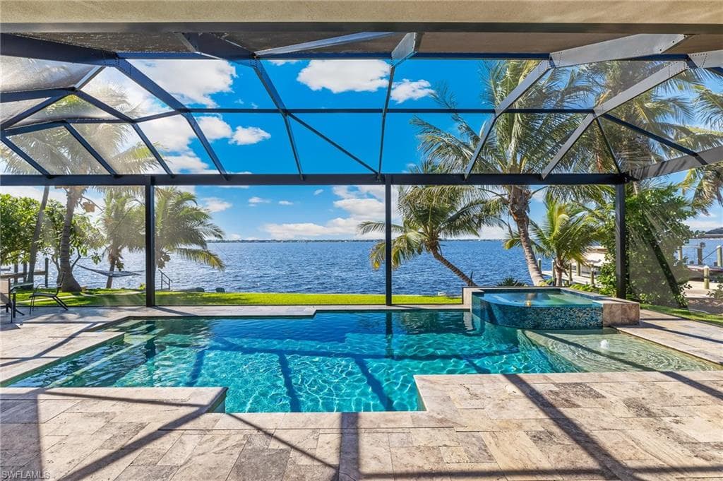 2506 SE 28th ST CAPE CORAL, FL 33904