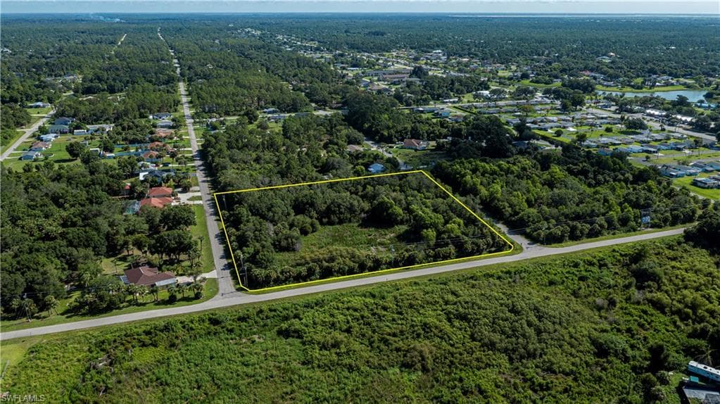 2001 E 5th ST LEHIGH ACRES, FL 33936
