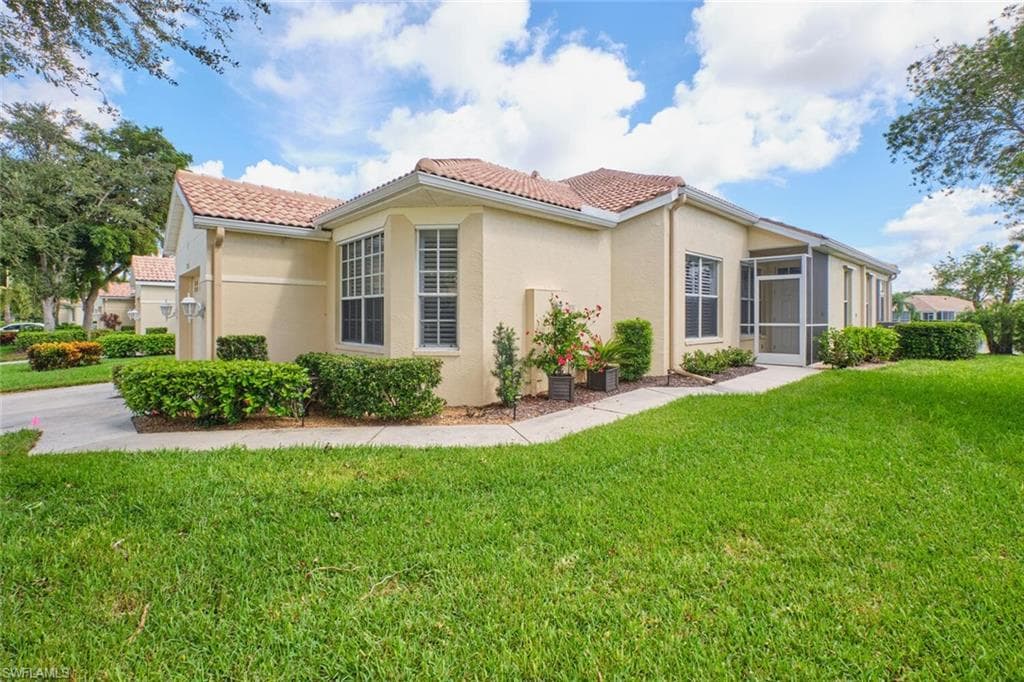 8965 Bristol BEND FORT MYERS, FL 33908