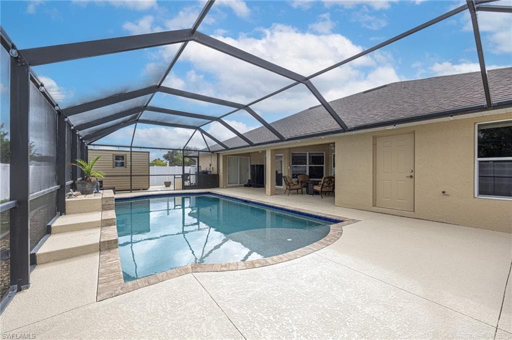 2207 NE 27th TER CAPE CORAL, FL 33909