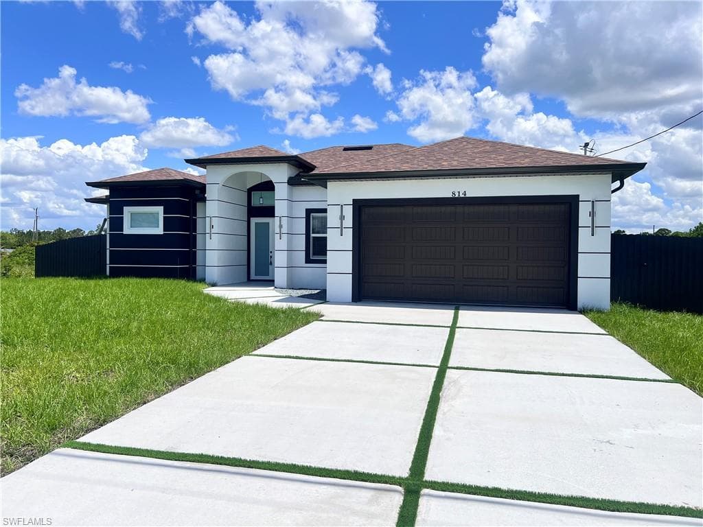 814 Jaguar BLVD LEHIGH ACRES, FL 33974
