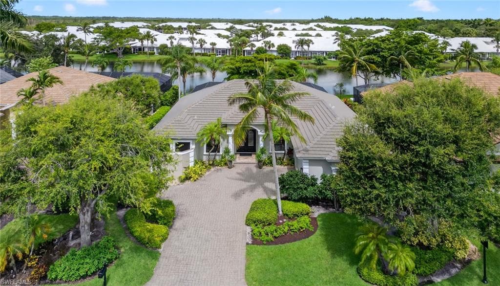 7637 Mulberry LN NAPLES, FL 34114