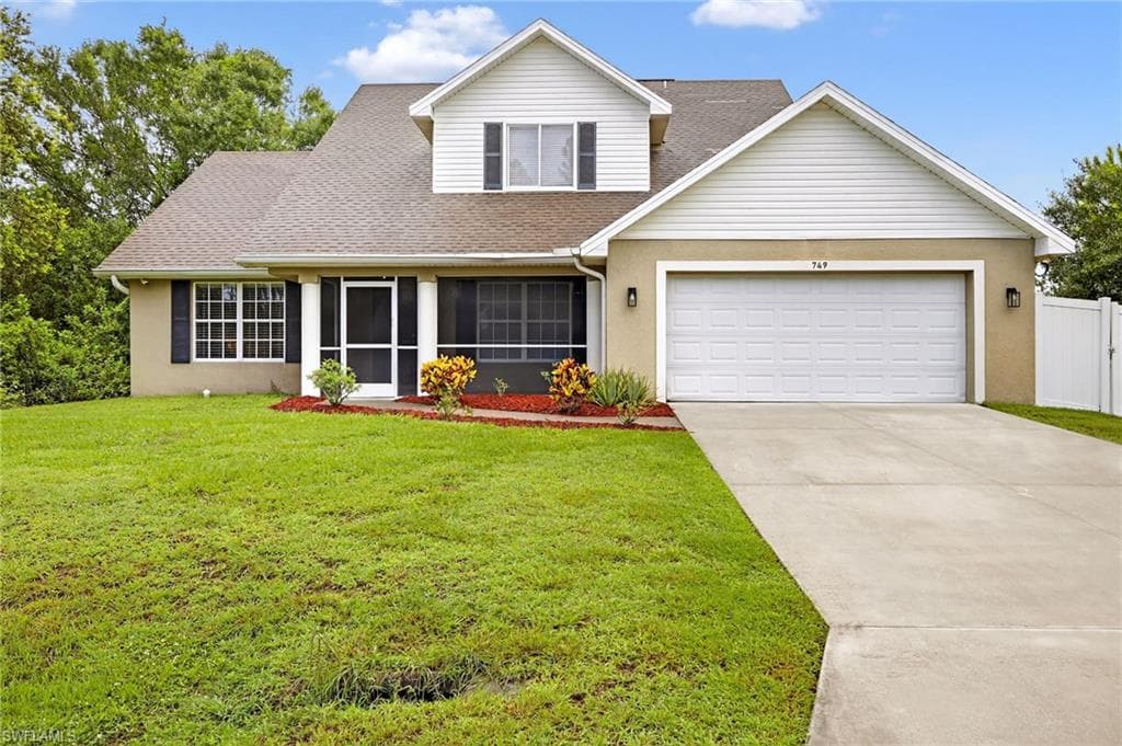 749 Chambers ST E LEHIGH ACRES, FL 33974