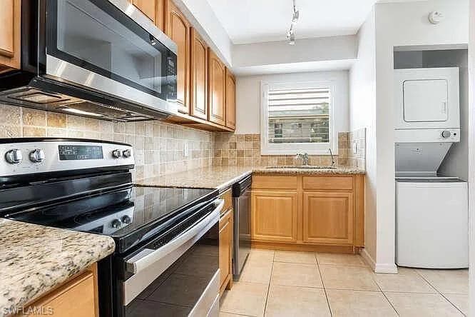600 Valley Stream DR A2 NAPLES, FL 34113