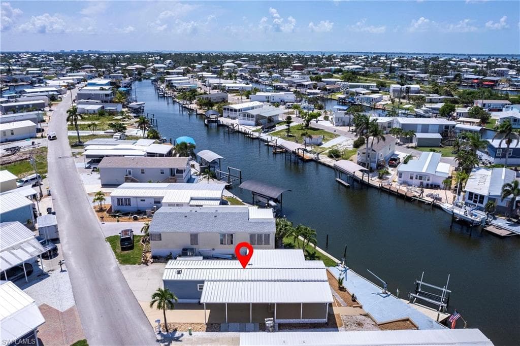3913 Dewberry LN ST. JAMES CITY, FL 33956