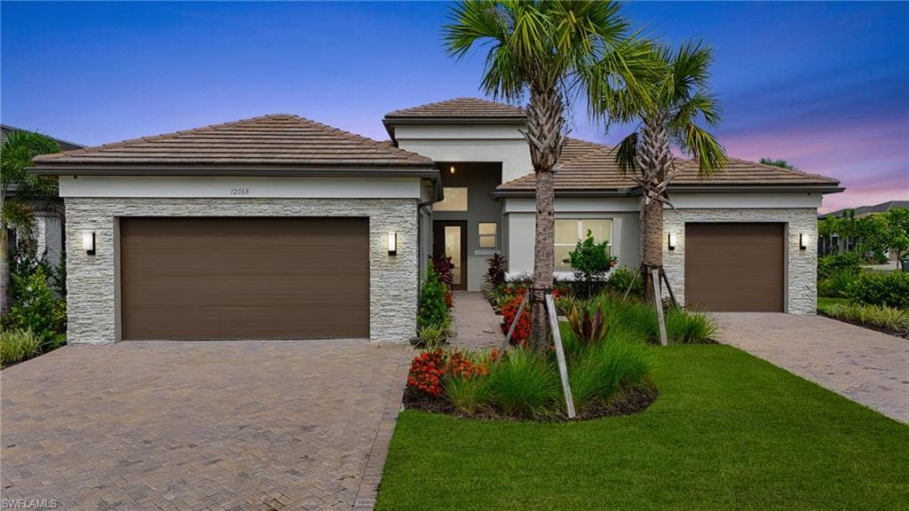 12068 Azalea WAY NAPLES, FL 34120