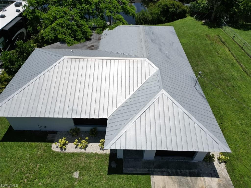 2241 Club House RD NORTH FORT MYERS, FL 33917