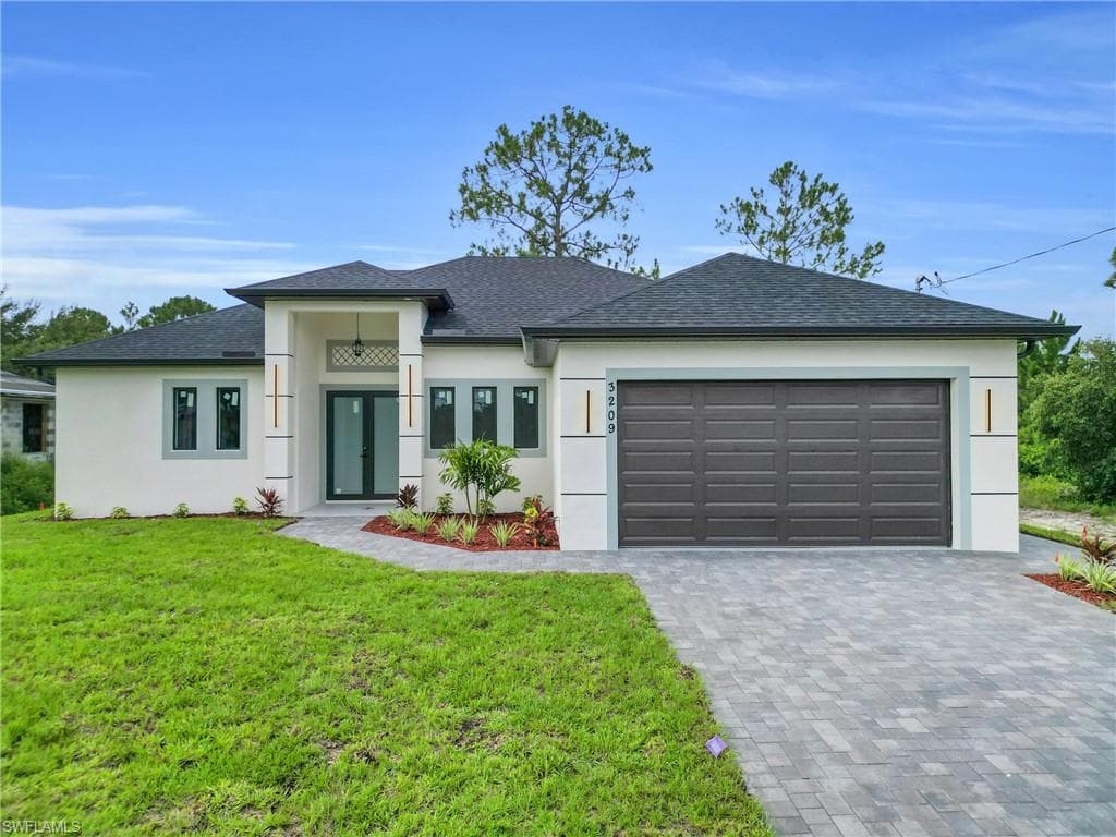 3209 45th ST SW LEHIGH ACRES, FL 33976