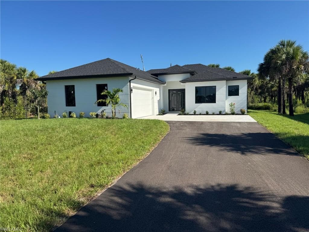 2733 32nd Ave SE NAPLES, FL 34117