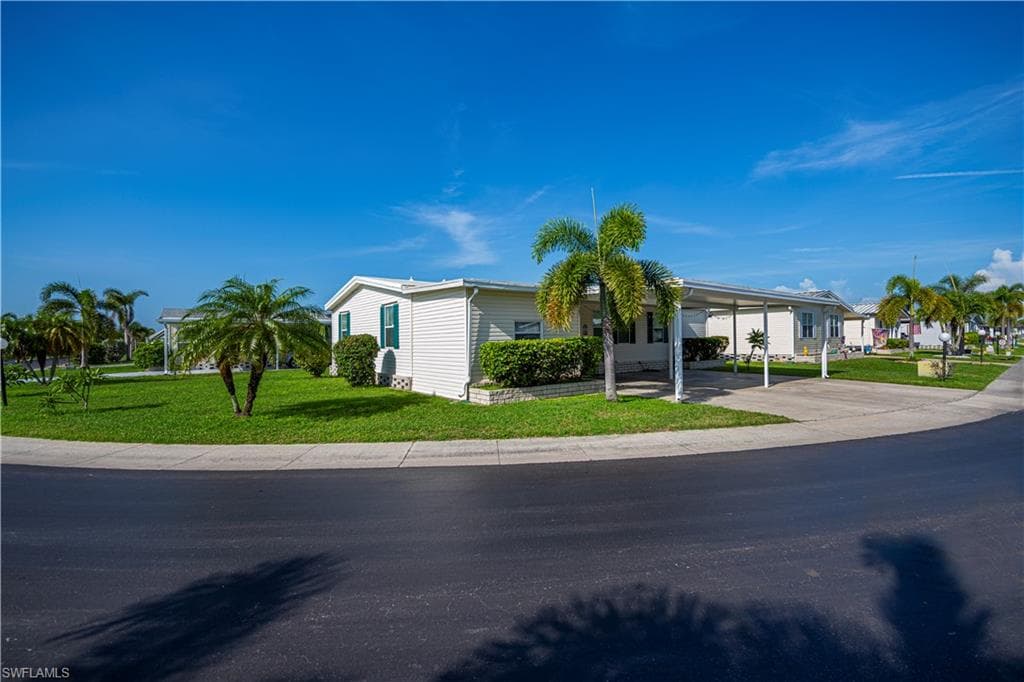 287 Rainbow DR NORTH FORT MYERS, FL 33903